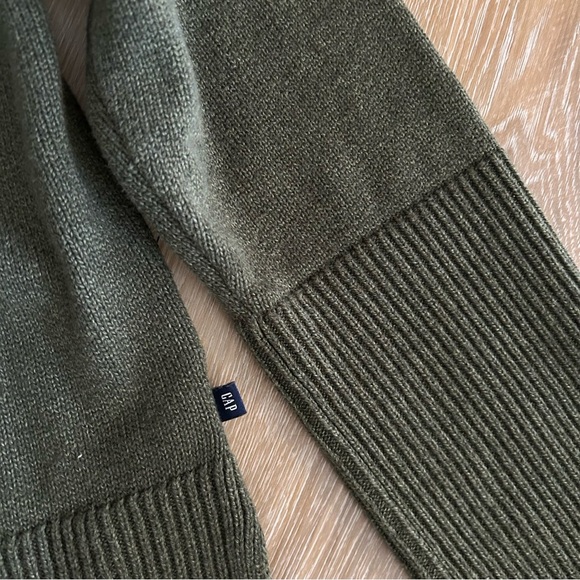 GAP Khaki Green 24/7 Split-Hem Cotton Oversized Cardigan Sweater - Picture 4 of 6